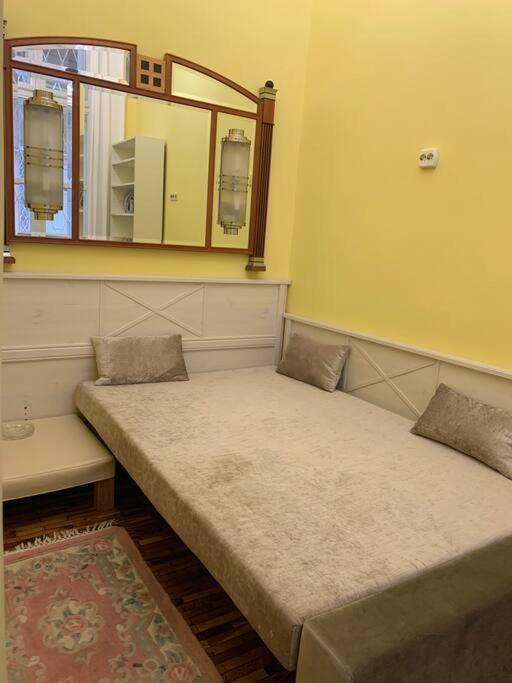 Central Location For One Person Budapest Extérieur photo