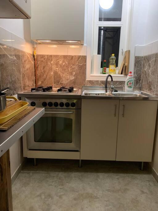 Central Location For One Person Budapest Extérieur photo